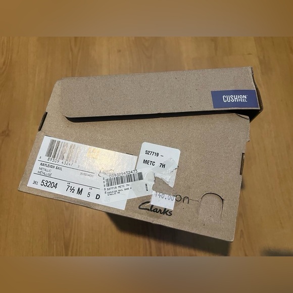 Clark’s Size 7.5 Shoes - Picture 7 of 13